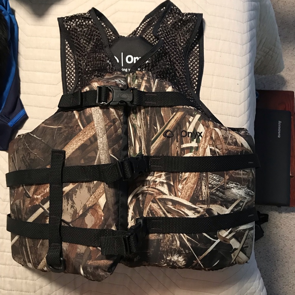 Onyx Outdoor Mesh Classic Sport Vest